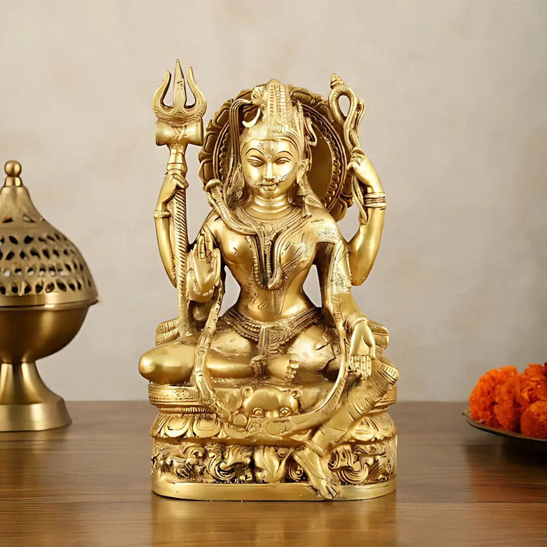 Mahadeva Brass Idol 4 lifestyle view