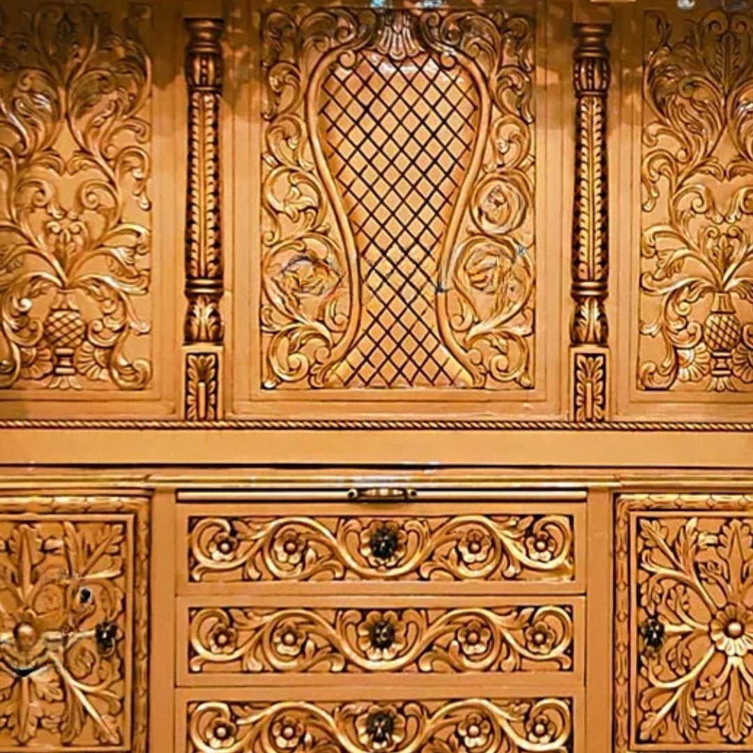 Padmashri Teak Wood Mandap (Gold) close view