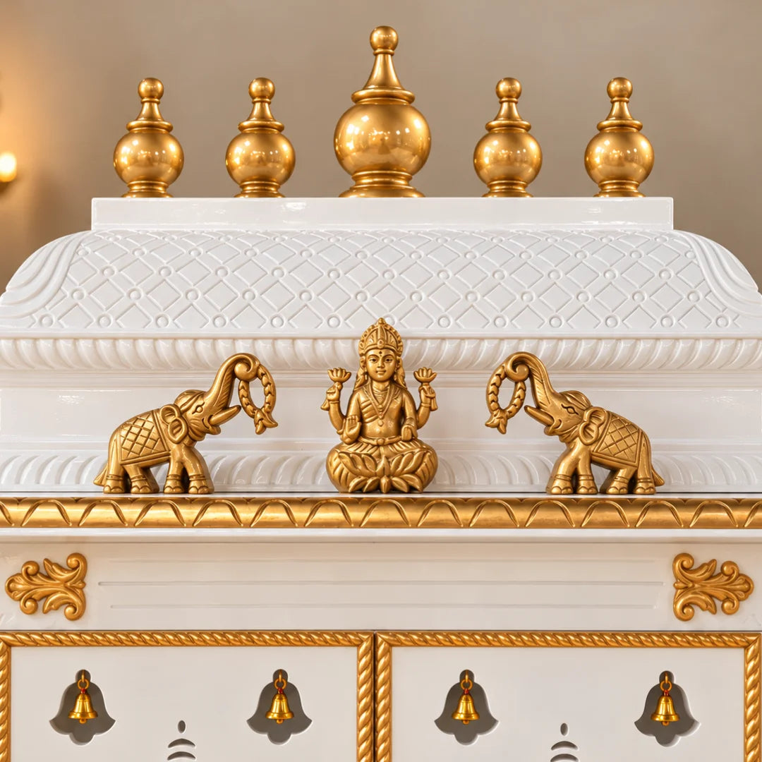 Vighnesh Teak Wood Mandap (White) Zoom View on dome