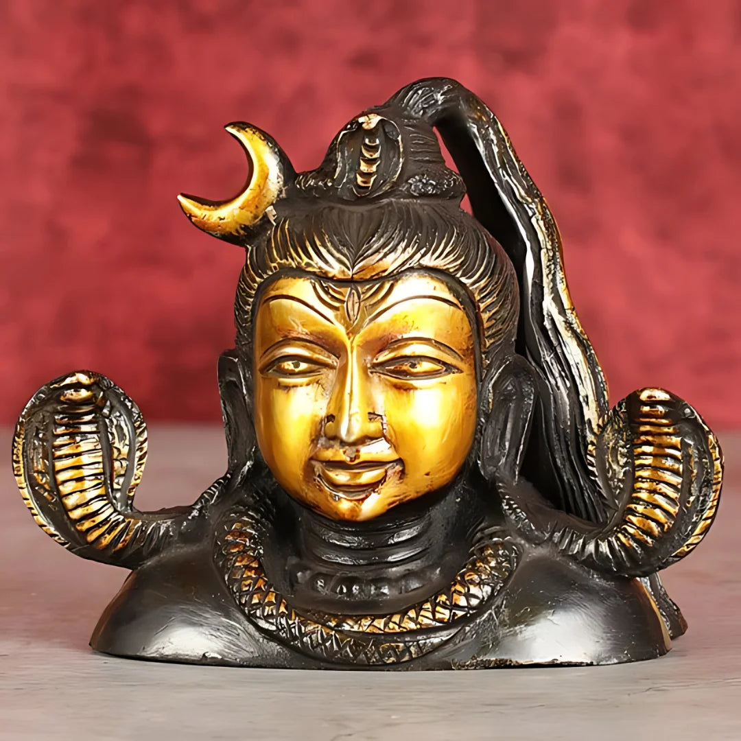 Mahadeva Brass Idol 3 lifestyle view