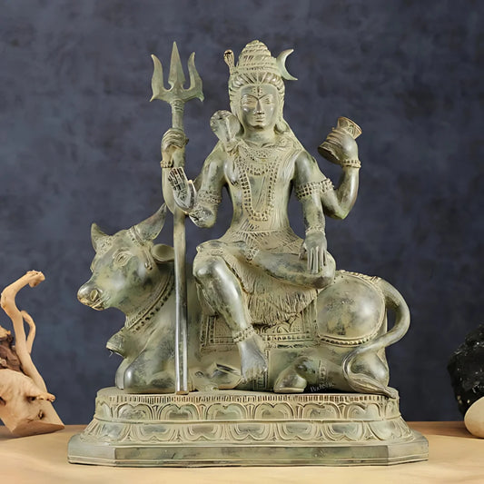 Mahadeva Brass Idol 5 lifestyle view