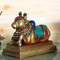 Nandi Brass Idol 2 lifestyle view