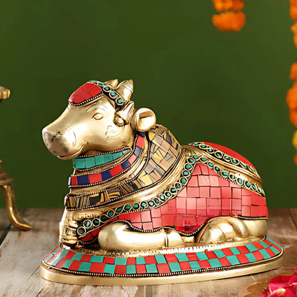 Nandi Brass Idol 3 lifestyle view